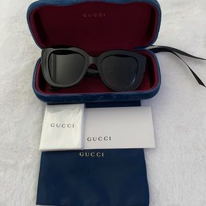 GUCCI - Women’s Sunglasses